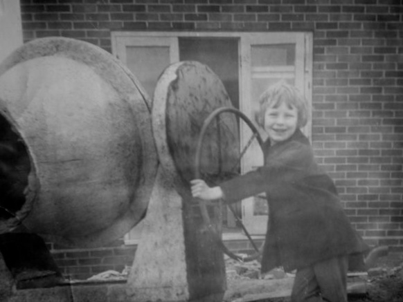 Taking a keen interest in concrete.